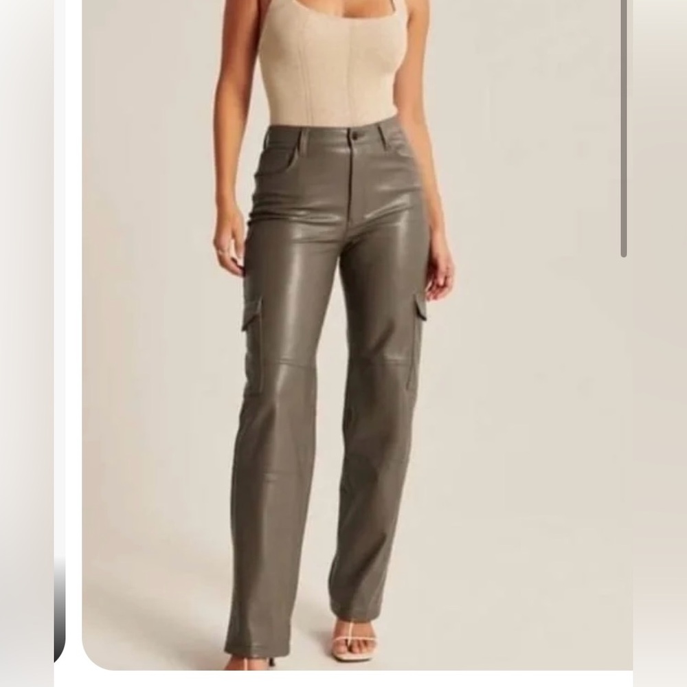 Abercrombie & Fitch cargo pants